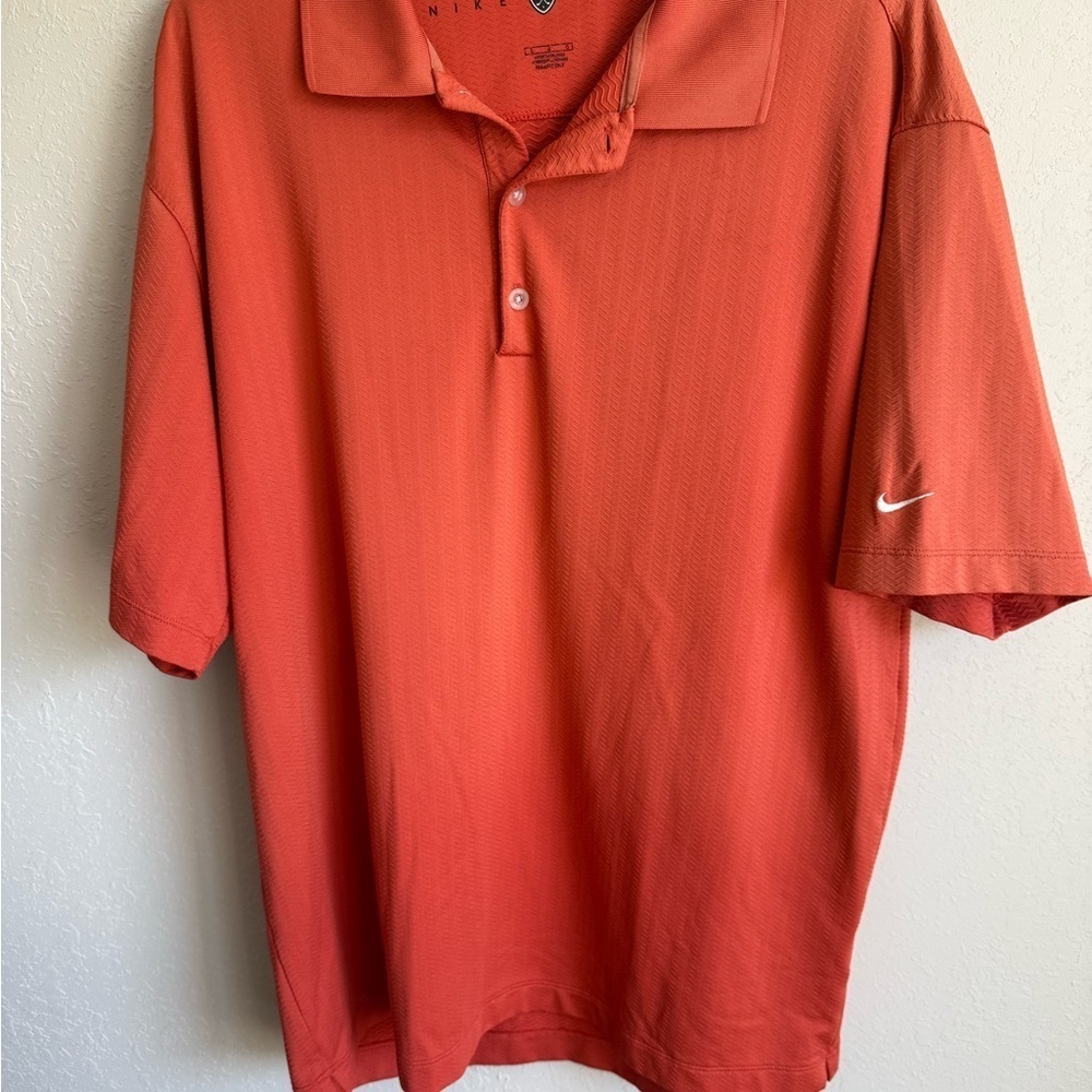 Men’s L Orange Nike Golf Short Sleeve Breathable Lightweight Polo